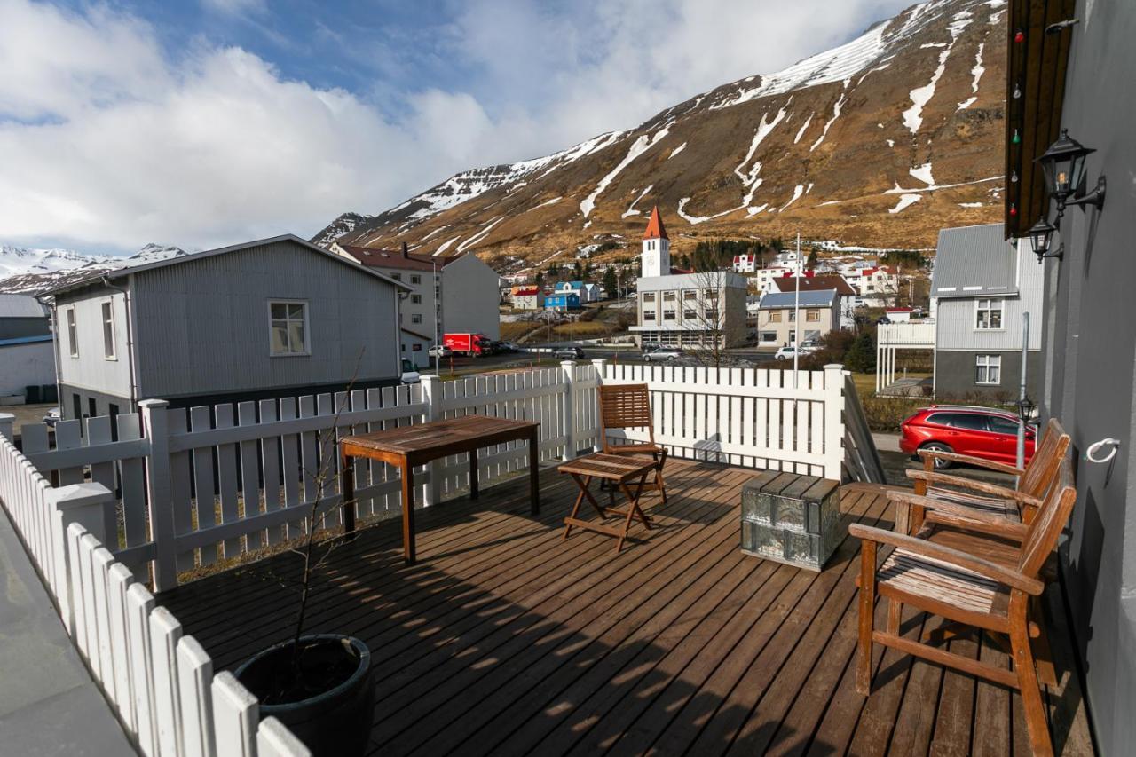 Hotel Siglunes Siglufjordur Exterior foto